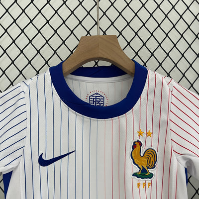 Kit Enfant France 24/25 Extérieur